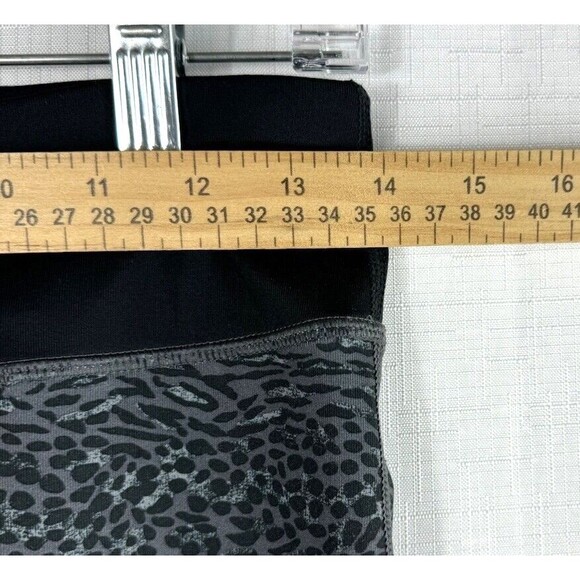 Nike Dri Fit Gray Leopard Leggings Womens Medium Capri Active Workout Gym 729292 - Picture 10 of 11